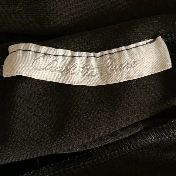 Charlotte Russe Tiered Ruffled Hip Hugging Stretchy Black mini skirt - Picture 5 of 5